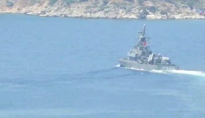 Αγκυροβολημένο στο λιμάνι της Κας πλοίο του τουρκικού πολεμικού ναυτικού