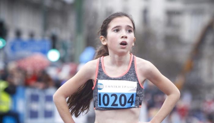 Ημιμαραθώνιος Αθήνας: Αυτή είναι η 12χρονη που τερμάτισε τρίτη στα 5χλμ