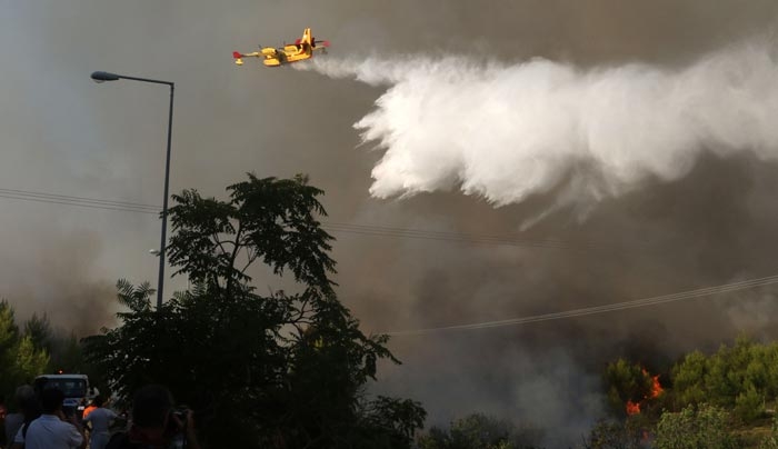 Πύρινη κόλαση - Βιβλική καταστροφή σε Κάλαμο και Βαρνάβα