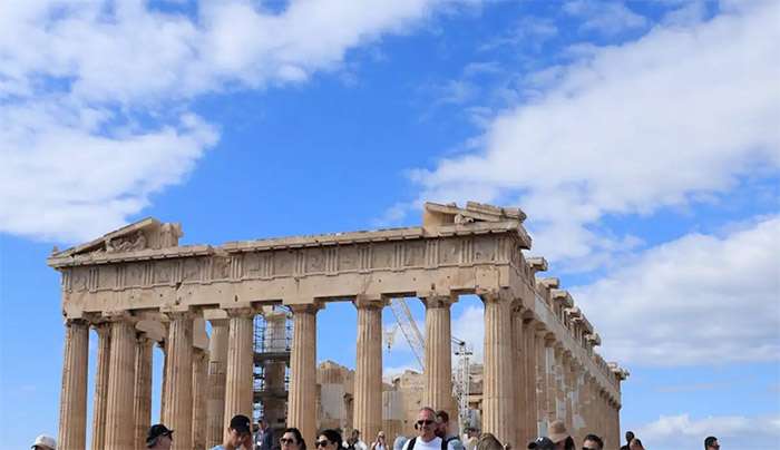 Καιρός σήμερα: Βελτιωμένος με λίγες νεφώσεις – Πιθανότητα για τοπικές βροχές σε νότιο Αιγαίο και Κρήτη