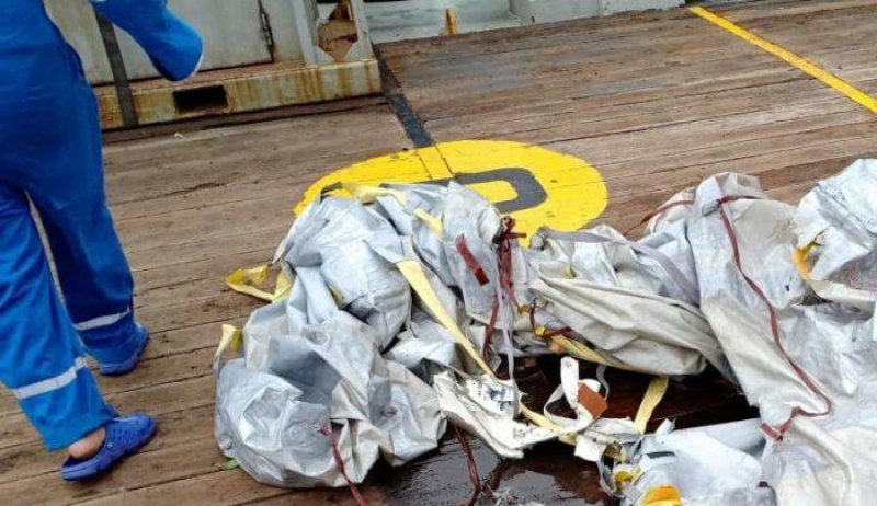 Τραγωδία: Αεροσκάφος συνετρίβη στη θάλασσα με 189 επιβάτες στην Ινδονησία [βίντεο]