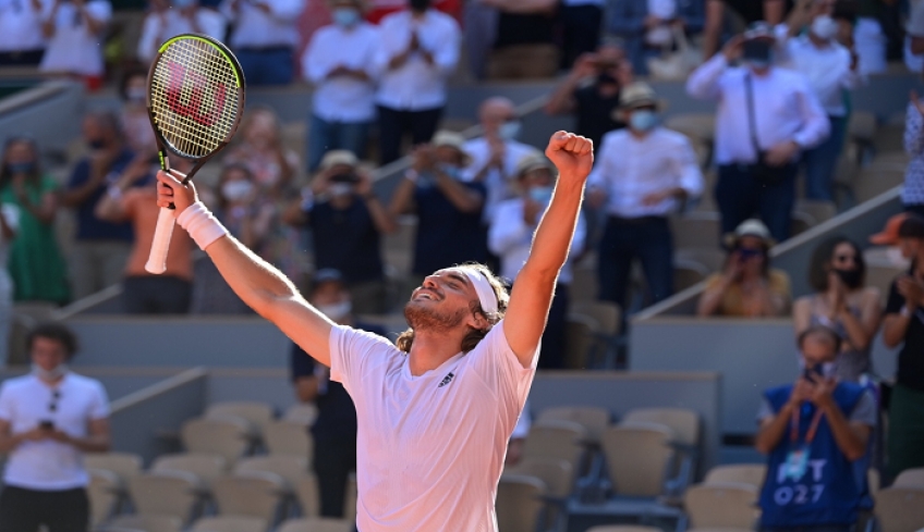 ATP Masters 1000 Καναδά: Απίθανος Τσιτσιπάς, πέρασε στα ημιτελικά με… περίπατο