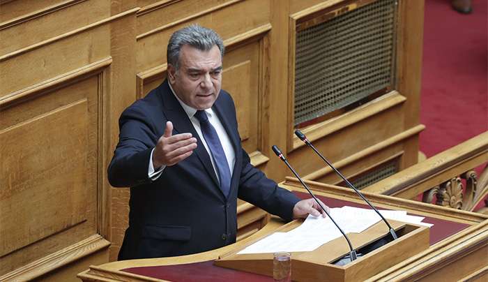 ΜΑΝΟΣ ΚΟΝΣΟΛΑΣ: «Άμεση ενίσχυση του Kέντρου Υγείας  στον Έμπωνα με νέο ασθενοφόρο και προσωπικό και στον σταθμό του ΕΚΑΒ στη Σορωνή της Ρόδου»