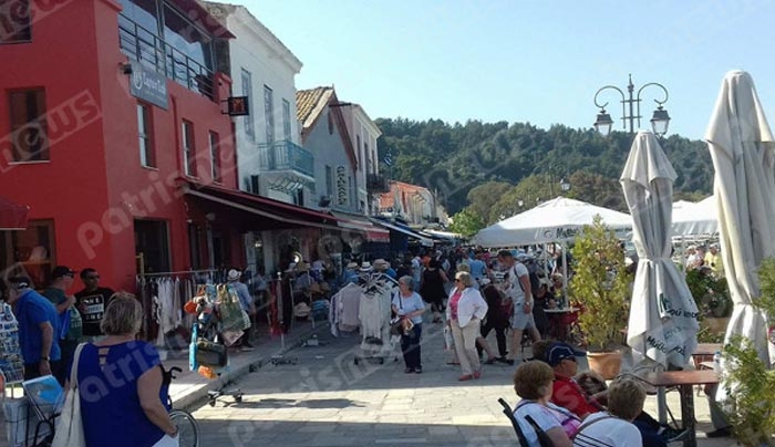 "Βούλιαξε" από τουρίστες το Κατάκολο [φωτό, βίντεο]