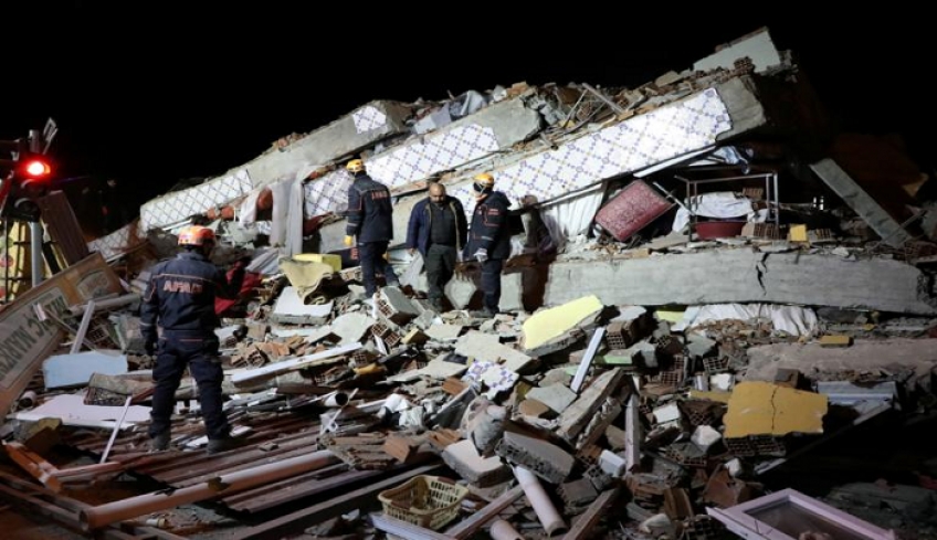 Σεισμός στην Τουρκία: Βγήκαν ζωντανοί από τα συντρίμμια [Video]