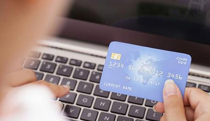 Μεγάλη απάτη με πιστωτικές κάρτες μέσω διαδικτύου