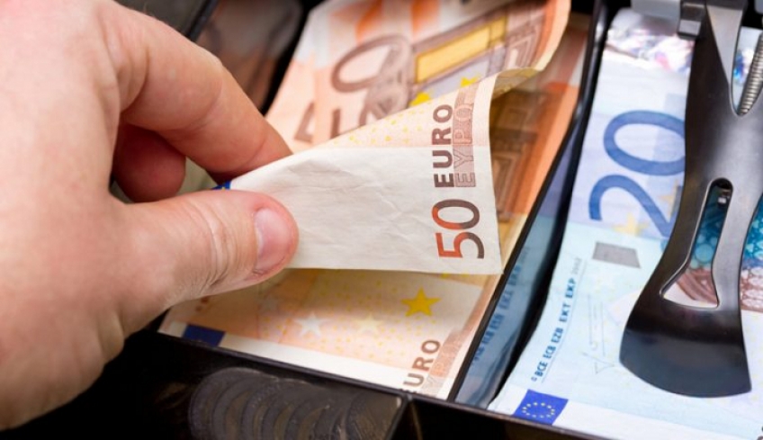 Επίδομα ανεργίας: Ποιοι θα λάβουν έως 800 ευρώ επιπλέον και πότε