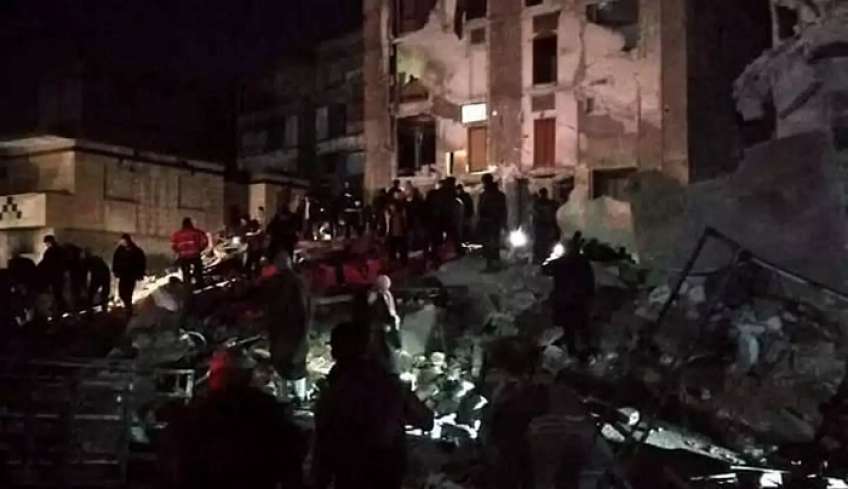 Σεισμός 7,8 Ρίχτερ στην Τουρκία, αισθητός έως τη Συρία και το Λίβανο – Κατέρρευσαν πολυκατοικίες
