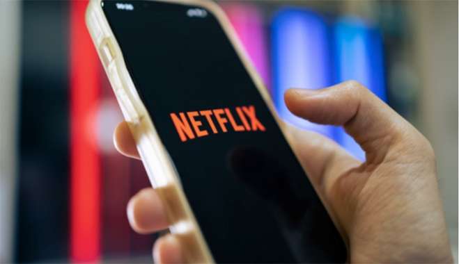 Netflix: Έκλεισε η συμφωνία – “μαμούθ” για εξαγορά της Warner Bros.