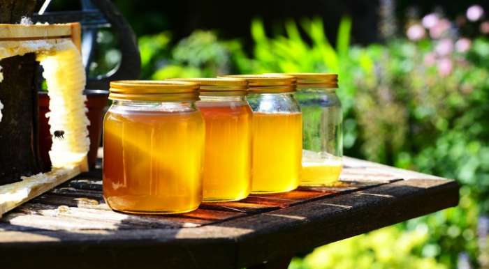 ΕΕ: Νέοι κανόνες για το μέλι, τις μαρμελάδες και τους χυμούς - Τι αλλάζει