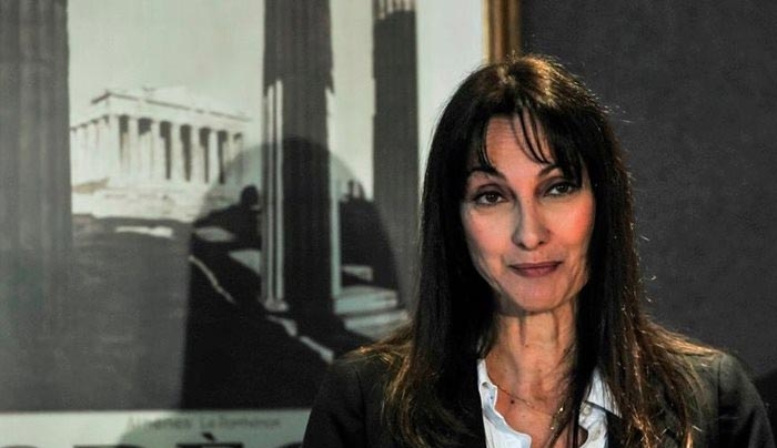 Με τα μίντια τα έβαλε η Κουντουρά: Μην δείχνετε μόνο την εξαθλίωση, στα νησιά επικρατεί ομαλότητα