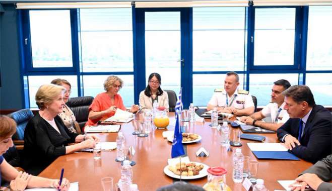 Συνάντηση Υπουργού Ναυτιλίας και Νησιωτικής Πολιτικής Μιλτιάδη Βαρβιτσιώτη με τη Βοηθό Ύπατη Αρμοστή σε θέματα Προστασίας του ΟΗΕ για τους πρόσφυγες κα. Gillian Triggs (27.7.2023)