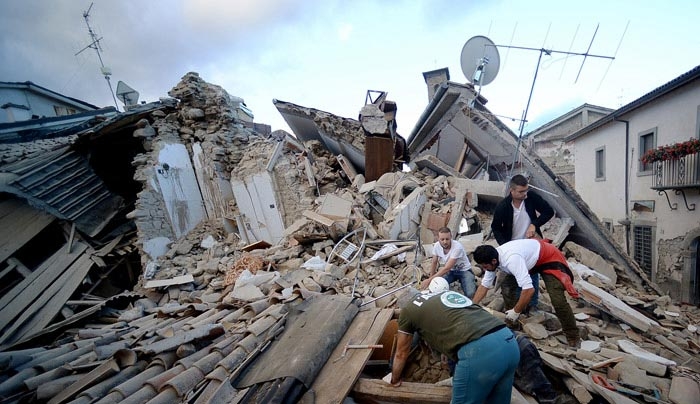 Φονικός σεισμός 6 Ρίχτερ στην κεντρική Ιταλία - Τουλάχιστον 6 νεκροί [βίντεο + φωτογραφίες]