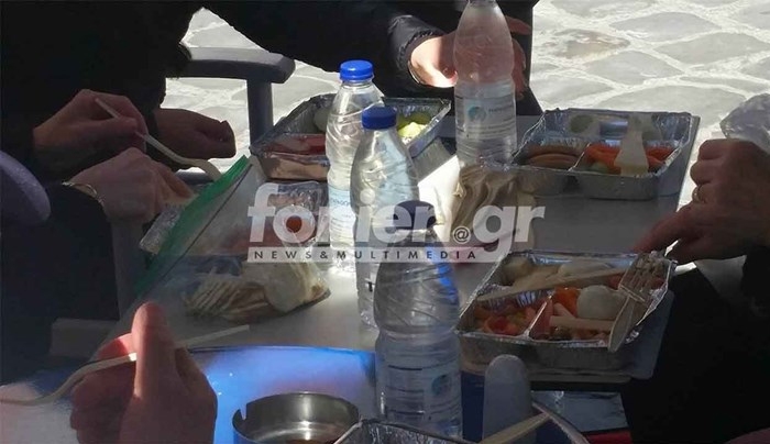 Τουρίστες στον Άγιο Νικόλαο διεκδικούν το...Όσκαρ τσιγκουνιάς - Δείτε τι παρήγγειλαν και θα καταλάβετε - ΦΩΤΟ