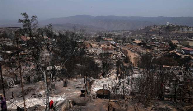 Χιλή: Υπο πλήρη έλεγχο τέθηκαν οι πυρκαγιές στην Βαλπαραΐσο που άφησαν πίσω τους 131 νεκρούς