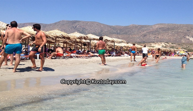 Η ελληνική παραλία που έκανε τους τουρίστες να παραληρούν(Photo &amp; Video)