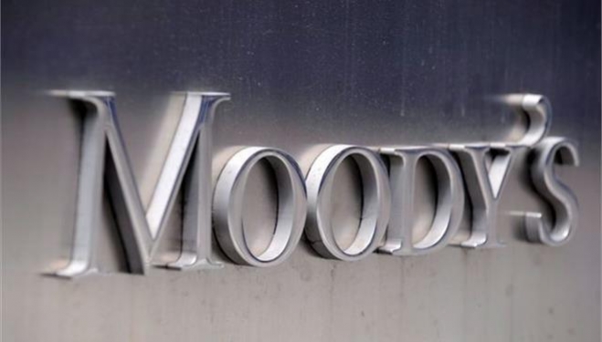 Η Moody&#039;s αναβαθμίζει τις ελληνικές τράπεζες και προβλέπει ανάπτυξη 0,3% για το 2014