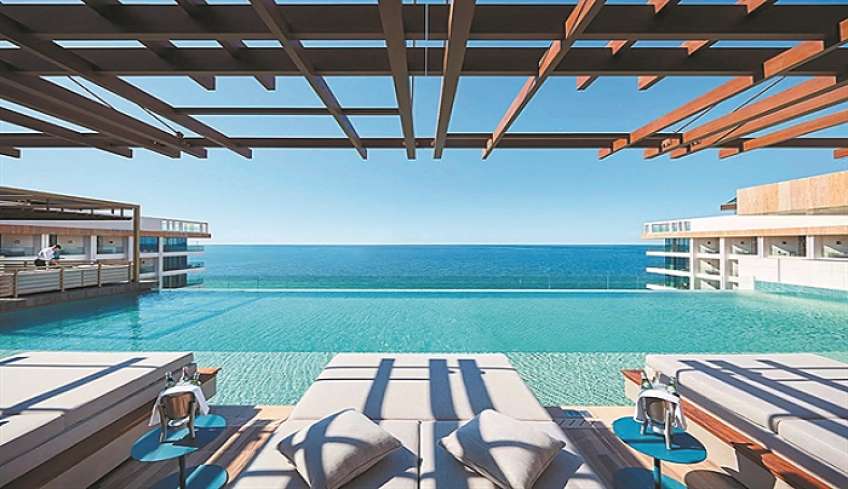 Εννέα εταιρείες διαχειρίζονται πάνω από 400 ξενοδοχεία στην Ελλάδα!