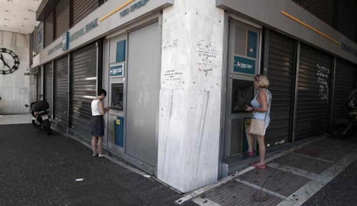 Ο τουρισμός “φούσκωσε” τις καταθέσεις