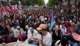Γαλλία: Μεγάλες διαδηλώσεις στις πόλεις κατά του κόμματος της Μαρίν Λεπέν - Επί ποδός 21.000 αστυνομικοί - Επεισόδια σε πολλές πόλεις