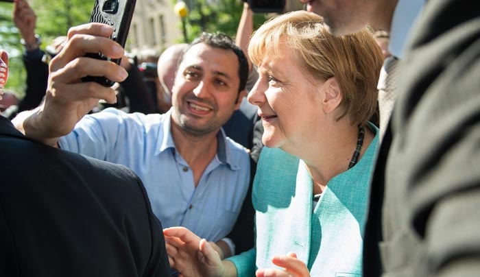 Γερμανία: 50 βουλευτές του CDU αμφισβητούν τη Μέρκελ για τους πρόσφυγες