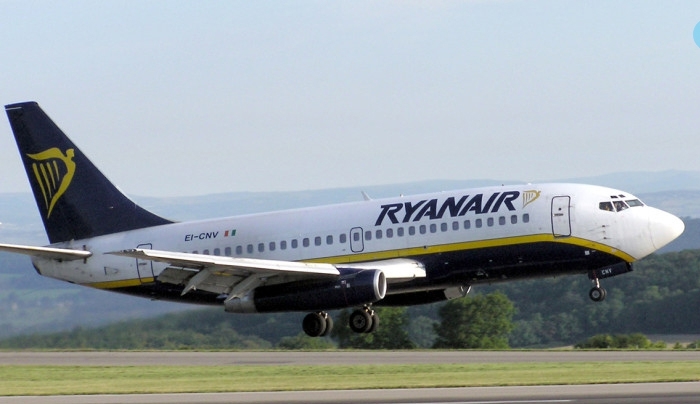 Eλληνικός τουρισμός: Ταράζει τα ήρεμα νερά η απόφαση βόμβα της Ryanair