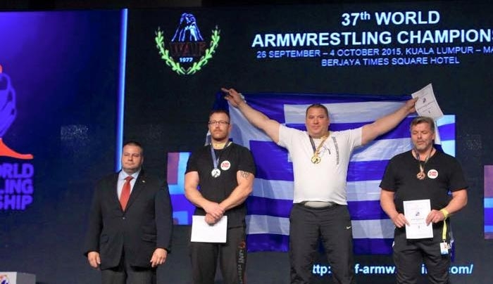 Ο Παγκόσμιος Πρωταθλητής μπρα-ντε-φερ είναι Έλληνας – ΒΙΝΤΕΟ