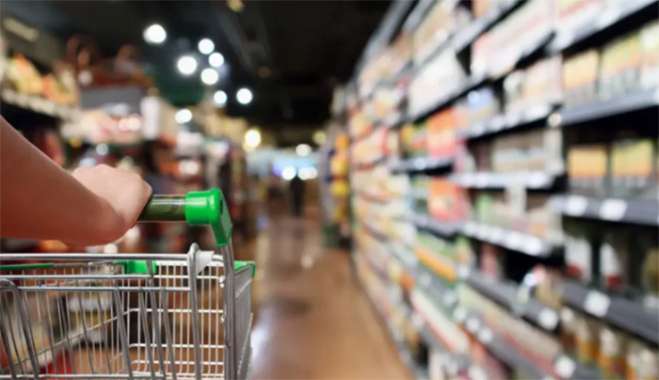 Τρίπτυχο μέτρων προς όφελος των καταναλωτών στη μάχη κατά της ακρίβειας – Τι ισχύει σε τιμές ρεύματος, super market και πληθωρισμό