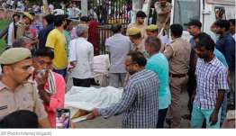 Ινδία: Aυξήθηκε ο απολογισμός των θυμάτων από το ποδοπάτημα σε θρησκευτική συνάθροιση Ινδουιστών – Έφτασαν τους 121 οι νεκροί