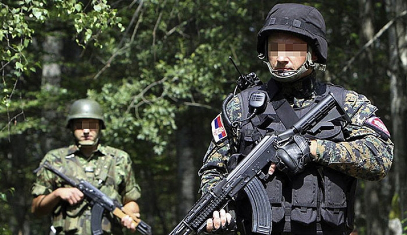 «Μυρίζει μπαρούτι»: Σε κατάσταση υψίστης ετοιμότητας στρατός και αστυνομία στη Σερβία