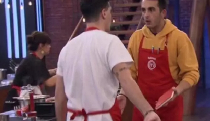 MasterChef: Εκτός εαυτού ο Γιάννης με την αργοπορία της ομάδας του