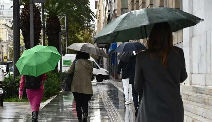Καιρός σήμερα: Βροχές και καταιγίδες σε Ιόνιο, Πελοπόννησο και Κρήτη – Δεν ξεπερνά τους 20 βαθμούς η θερμοκρασία