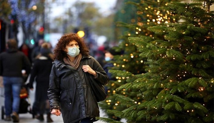 Μετάλλαξη Όμικρον: Παγκόσμιος συναγερμός λίγο πριν τα Χριστούγεννα – Ακυρώθηκαν εκδηλώσεις και πάρτι