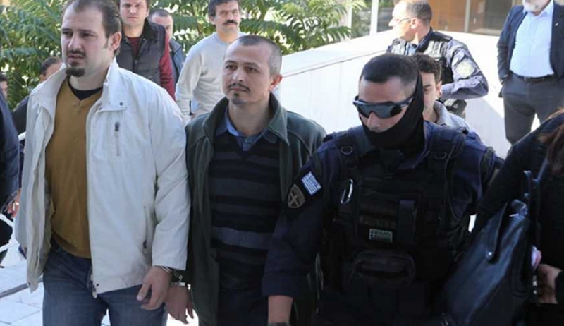 Η Τουρκία ζητάει τη συμβολή της Interpol για τη σύλληψη και έκδοση των &quot;8&quot;
