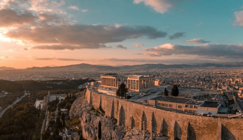 Η Ελλάδα βραβεύτηκε ως προορισμός οικογενειακών διακοπών