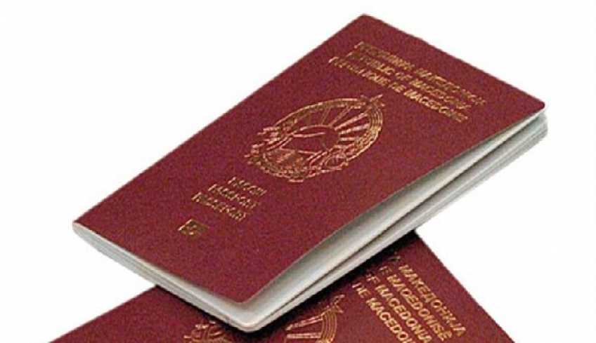 240.000 διαβατήρια που γράφουν «Δημοκρατία της Μακεδονίας» προμηθεύτηκαν τα Σκόπια