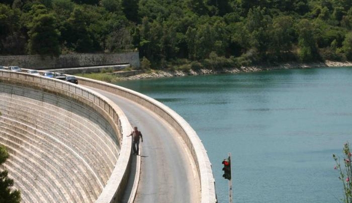 Σεισμός στην Αττική: Φταίει το φράγμα; – Ο Μαραθώνας έχει δώσει 5,7 Ρίχτερ στο παρελθόν!