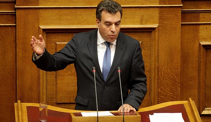 ΜΑΝΟΣ ΚΟΝΣΟΛΑΣ: «Το μεταναστευτικό είναι η πιο μεγάλη μπίζνα της κυβέρνησης ΣΥΡΙΖΑ-ΑΝΕΛ»