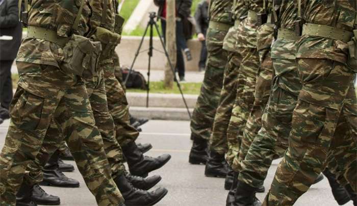 Στρατιωτική θητεία: Τι αλλάζει με το πολυνομοσχέδιο του υπουργείου Άμυνας – Τι ισχύει με τις αναβολές