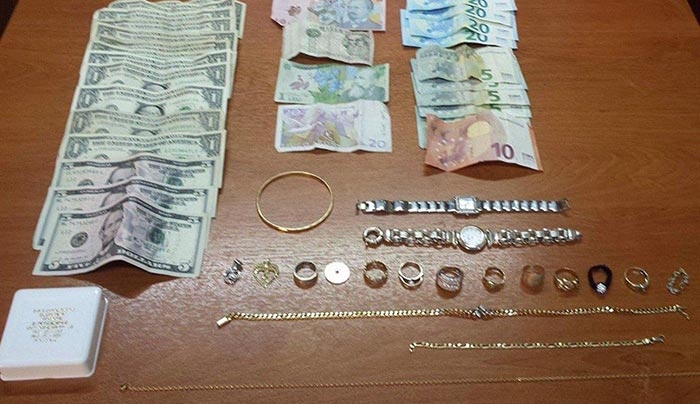 Συνελήφθησαν δυο γυναίκες, οι οποίες μετέβησαν στη Ρόδο, από Αθήνα, με σκοπό τη διάπραξη κλοπών