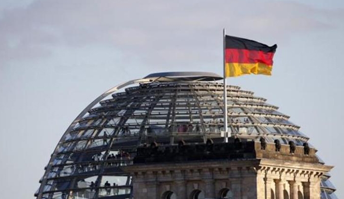 Βερολίνο: Η Ελλάδα ανήκει στο ευρώ