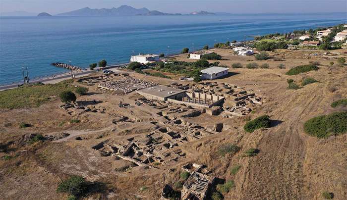 ΑΝΟΙΧΤΕΣ ΗΜΕΡΕΣ ΓΙΑ ΤΑ 40 ΧΡΟΝΙΑ ΤΗΣ ΠΑΝΕΠΙΣΤΗΜΙΑΚΗΣ ΑΝΑΣΚΑΦΗΣ ΣΤΗΝ ΚΑΡΔΑΜΑΙΝΑ, ΑΡΧΑΙΑ ΑΛΑΣΑΡΝΑ, ΤΗΣ ΚΩ