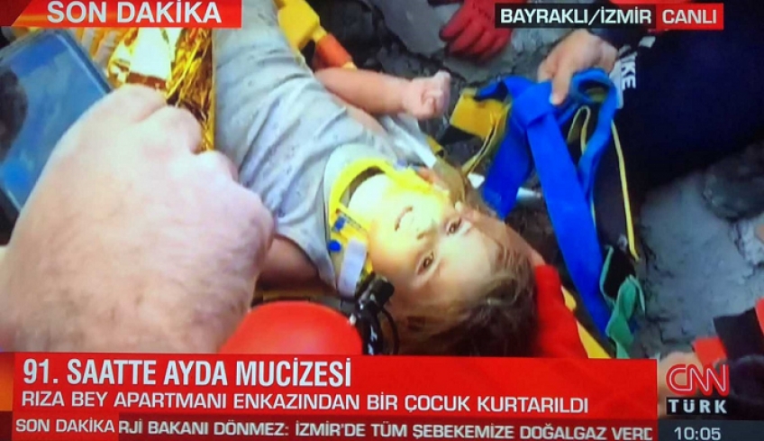Σεισμός Τουρκία: Κοριτσάκι 4 ετών ανασύρθηκε ζωντανό από τα ερείπια 91 ώρες μετά τον σεισμό (vid)