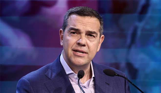«Πυξίδα» στο δημοσκοπικό χάος – Ο Τσίπρας, οι καθηγητές και το σενάριο νέου κόμματος