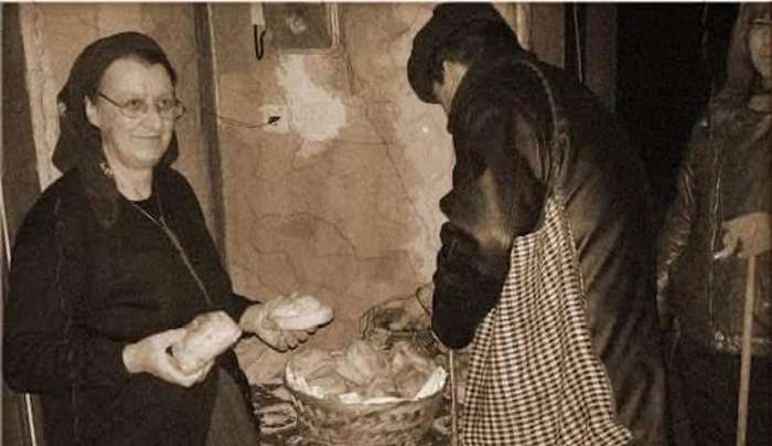Μιχάλης Καντζόγλου: Πάντα θα ταξιδεύουμε στις μέρες εκείνες  που ανθίζουν και  μοσχοβολούν ακόμα στην ψυχή μας !