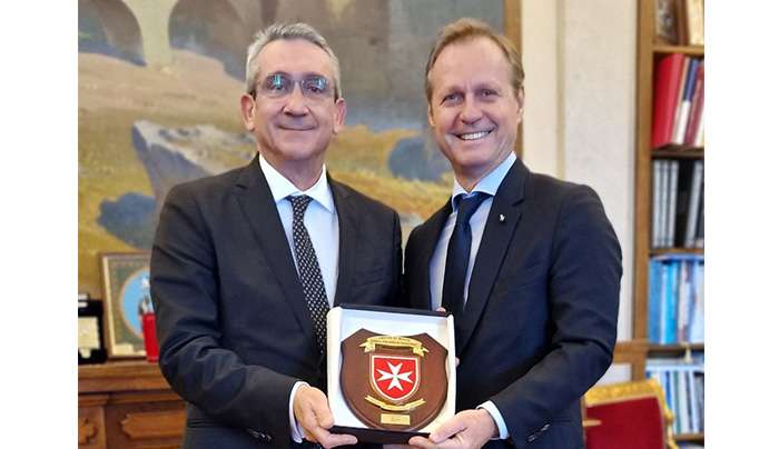 Συνάντηση του Περιφερειάρχη Γιώργου Χατζημάρκου με τον Luca Rovati,