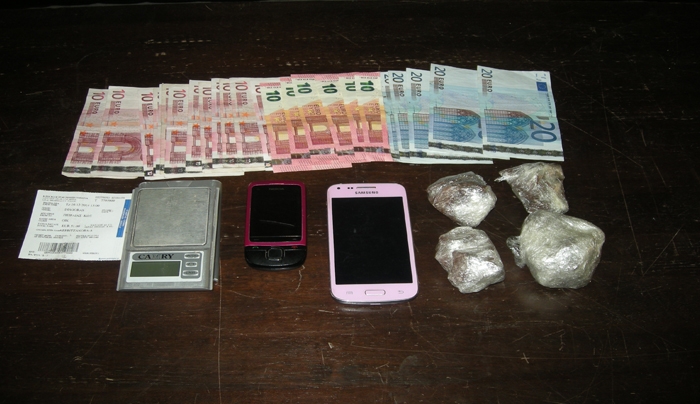 Δύο συλλήψεις για μεταφορά, κατοχή και διακίνηση ναρκωτικών