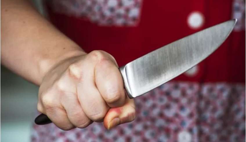 Σοκ στη Θάσο: Γυναίκα πήγε στο σούπερ μάρκετ και επιτέθηκε με μαχαίρι στον ταμία