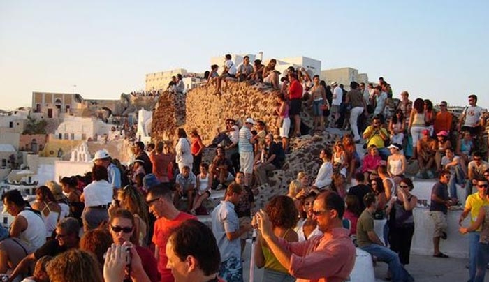 Θα "βουλιάξουν" τα νησιά από τους Ρώσους το καλοκαίρι; Τριπλασιάστηκαν οι κρατήσεις για το 2017
