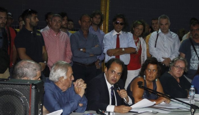 Κάτοικοι στο Μάτι καταγγέλλουν υπουργούς για ειρωνική και απαξιωτική συμπεριφορά στην ενημέρωση για τη φονική φωτιά